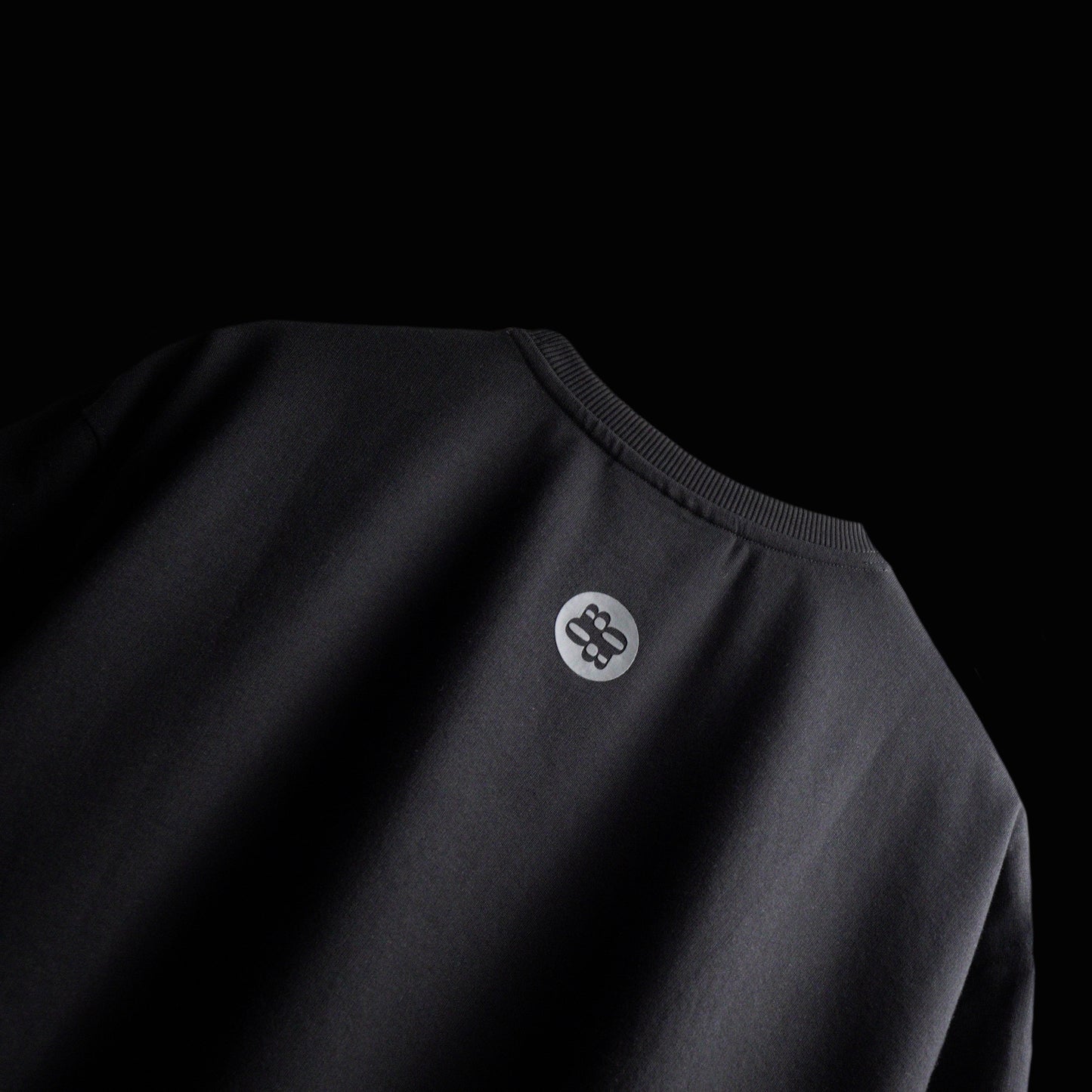 BLACK BASIC T-SHIRT
