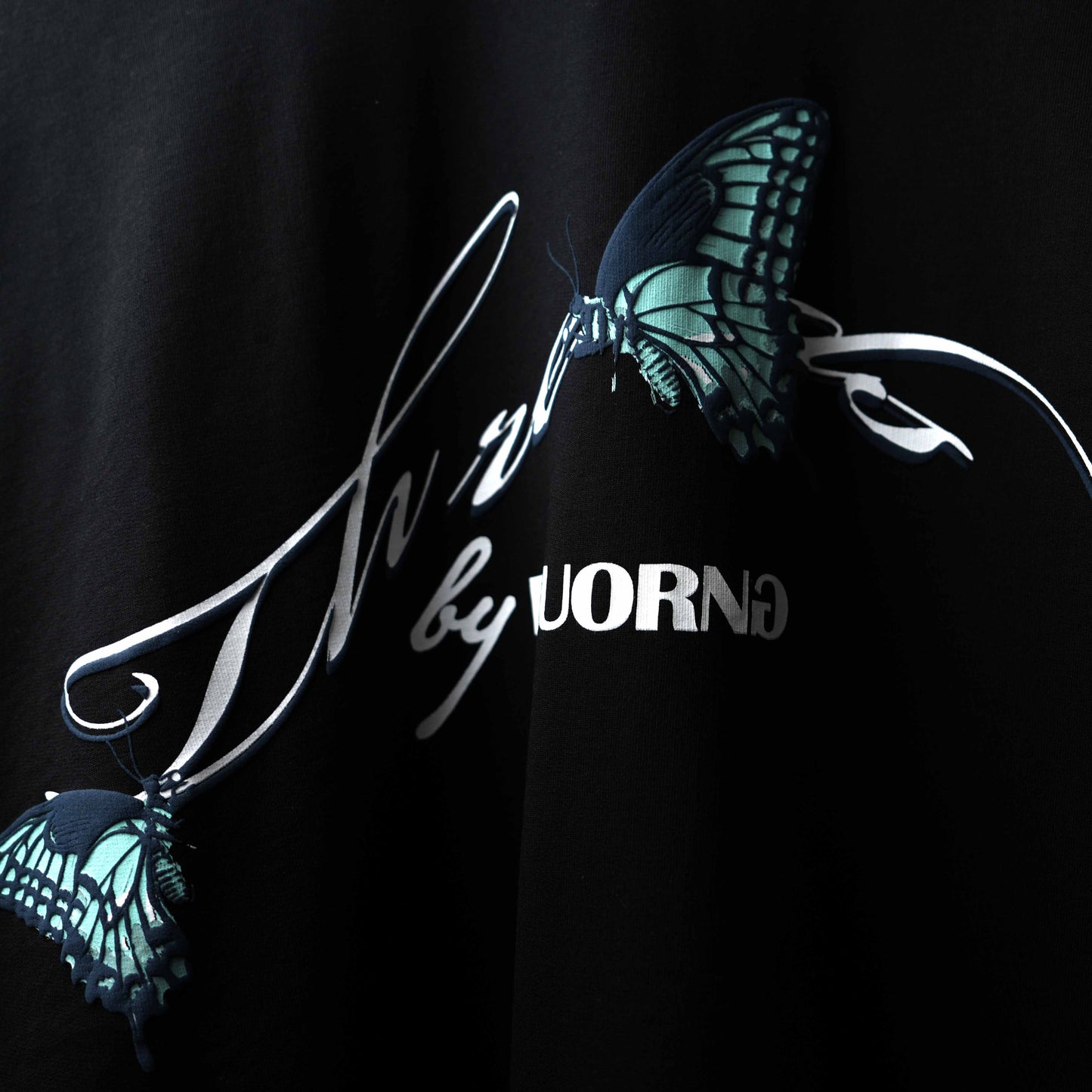 BLACK FRESH THREADS T-SHIRT
