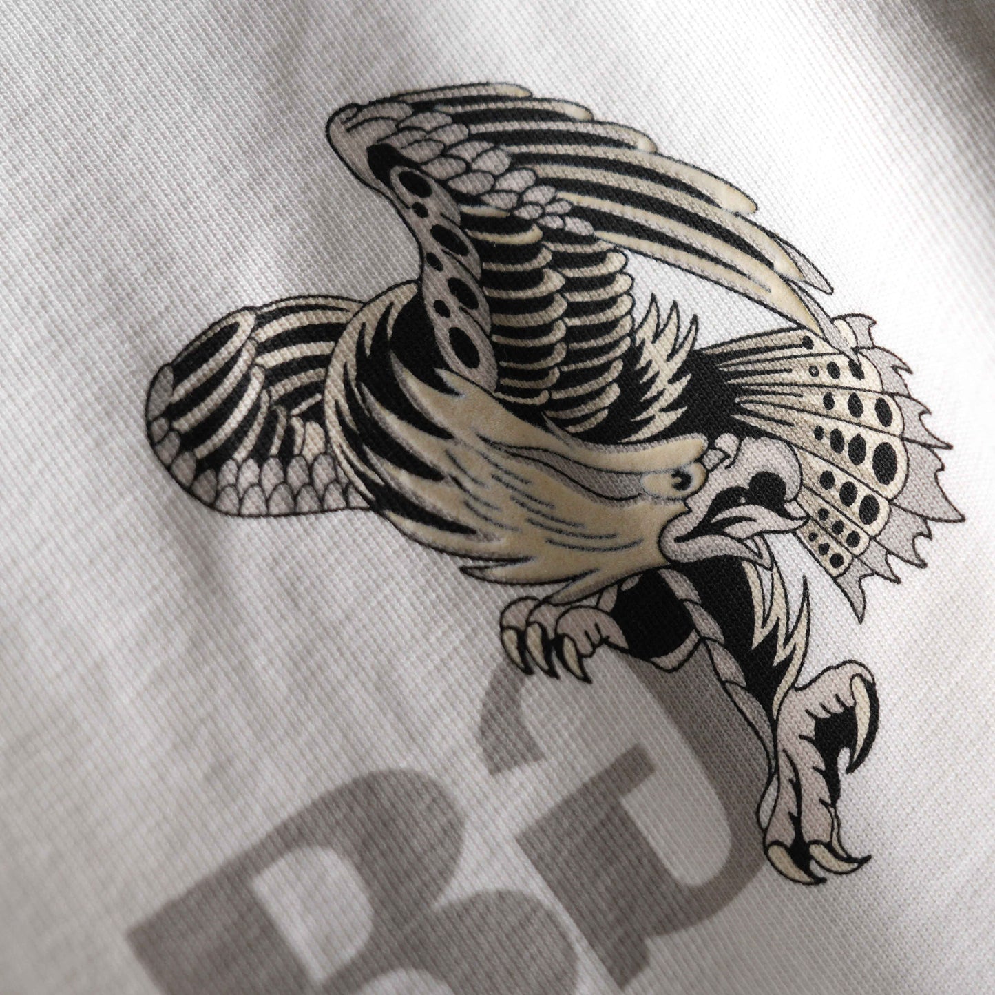 Oversized streetwear white serpent graphic tee