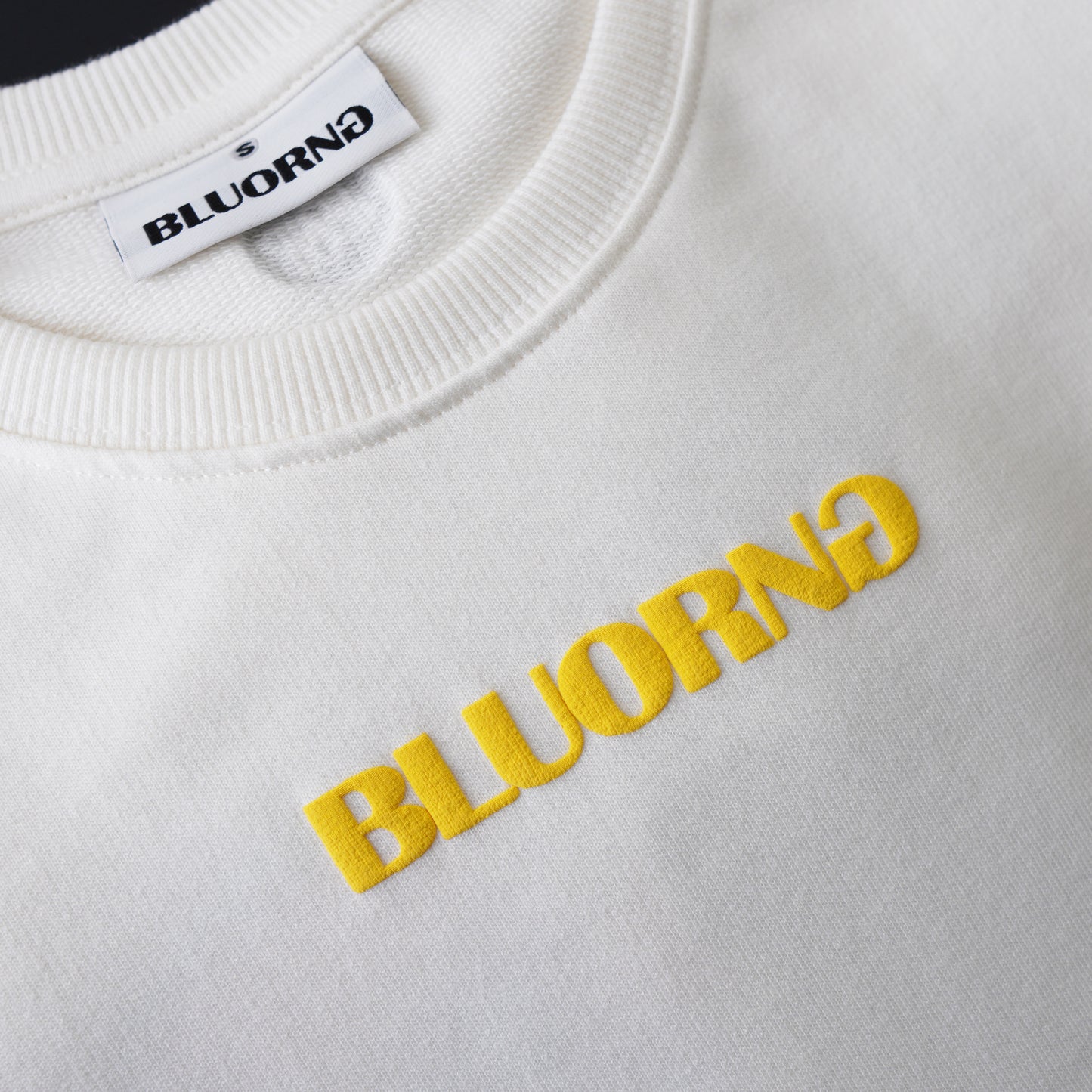 WORLD T-SHIRT