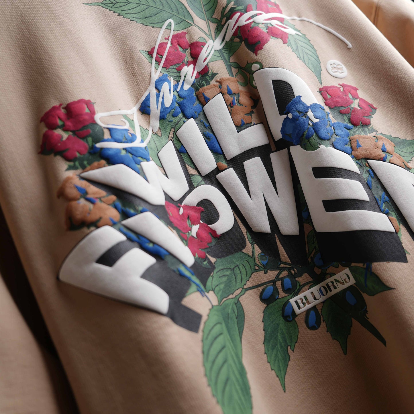 BEIGE WILD FLOWER T-SHIRT