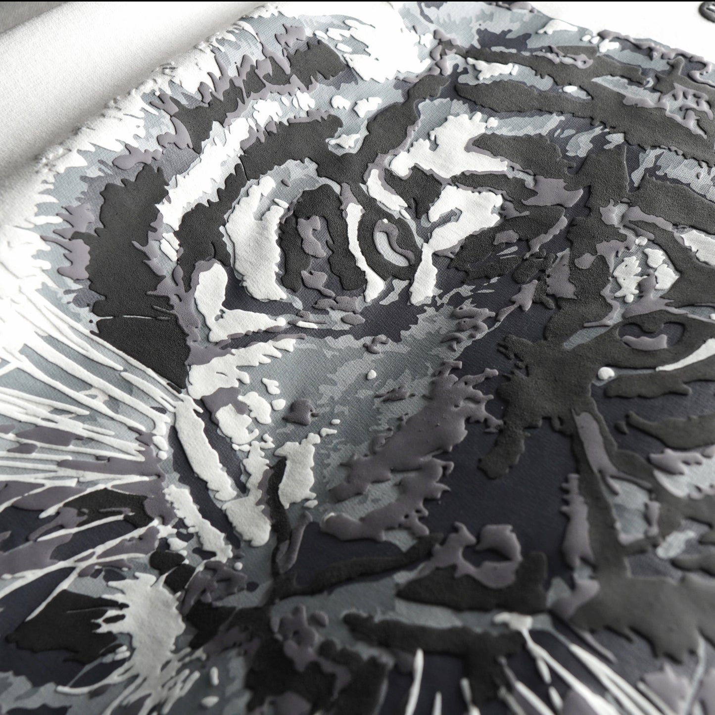 WHITE TIGER T- SHIRT