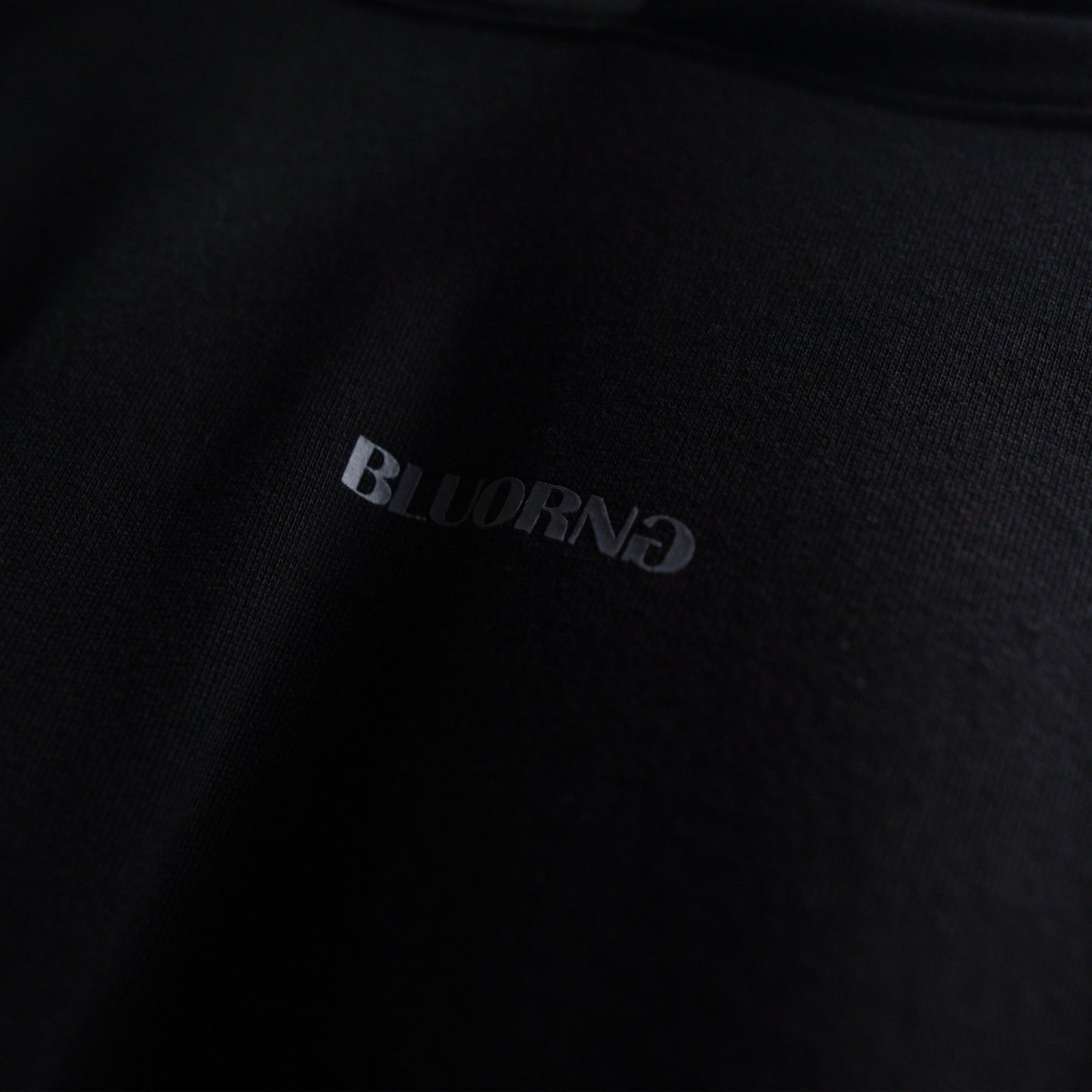 BASIC BLACK HOODIE - Bluorng