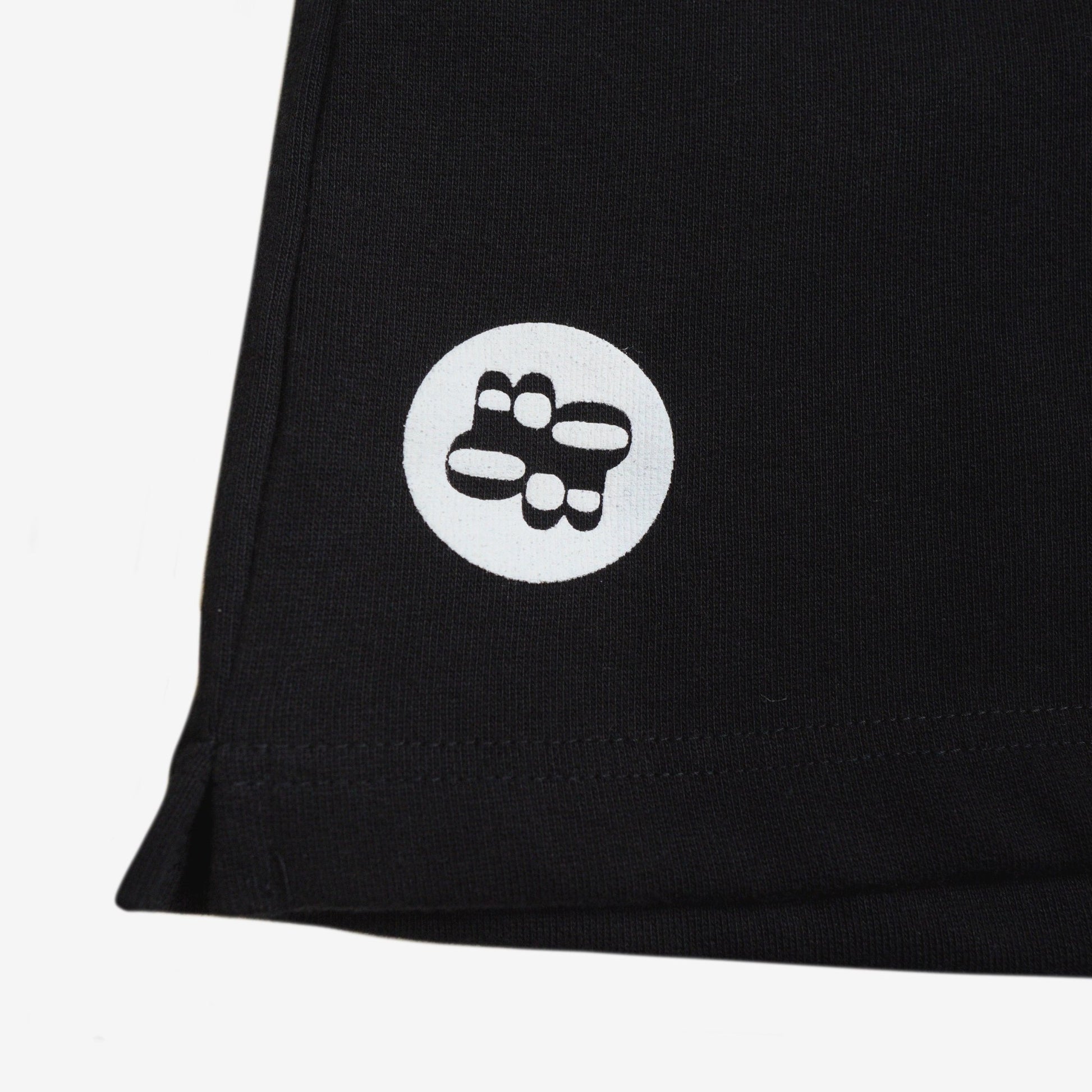 BLACK SHORTS - Bluorng