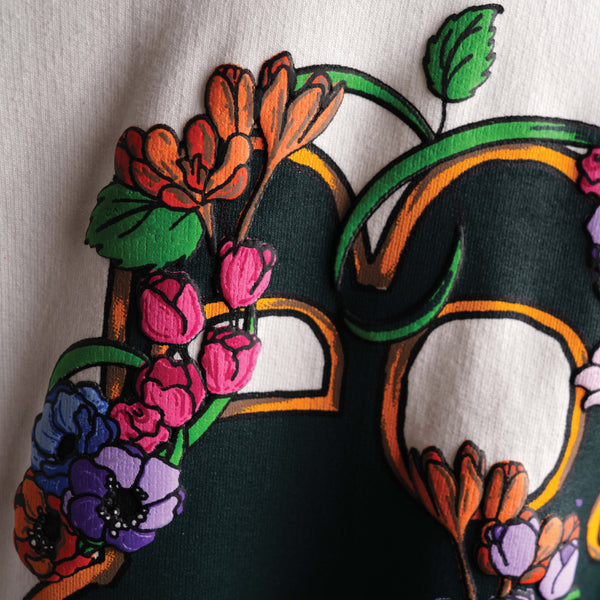 WHITE GARLAND T-SHIRT