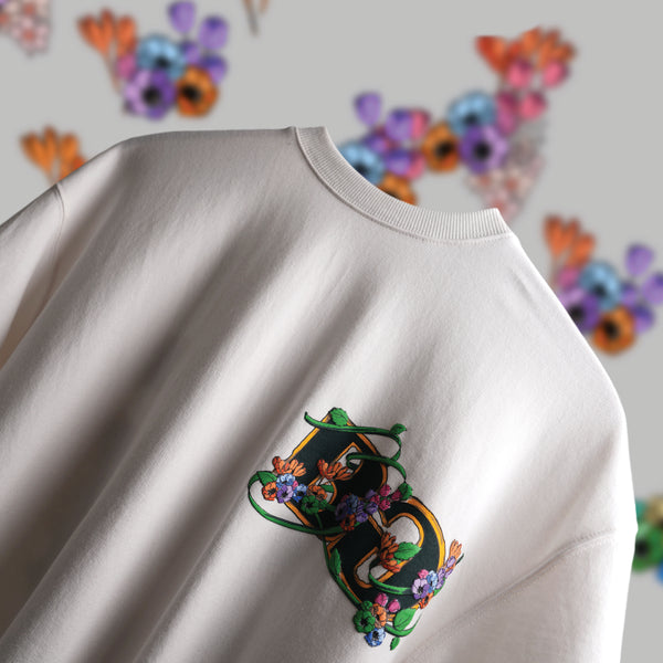 WHITE GARLAND T-SHIRT