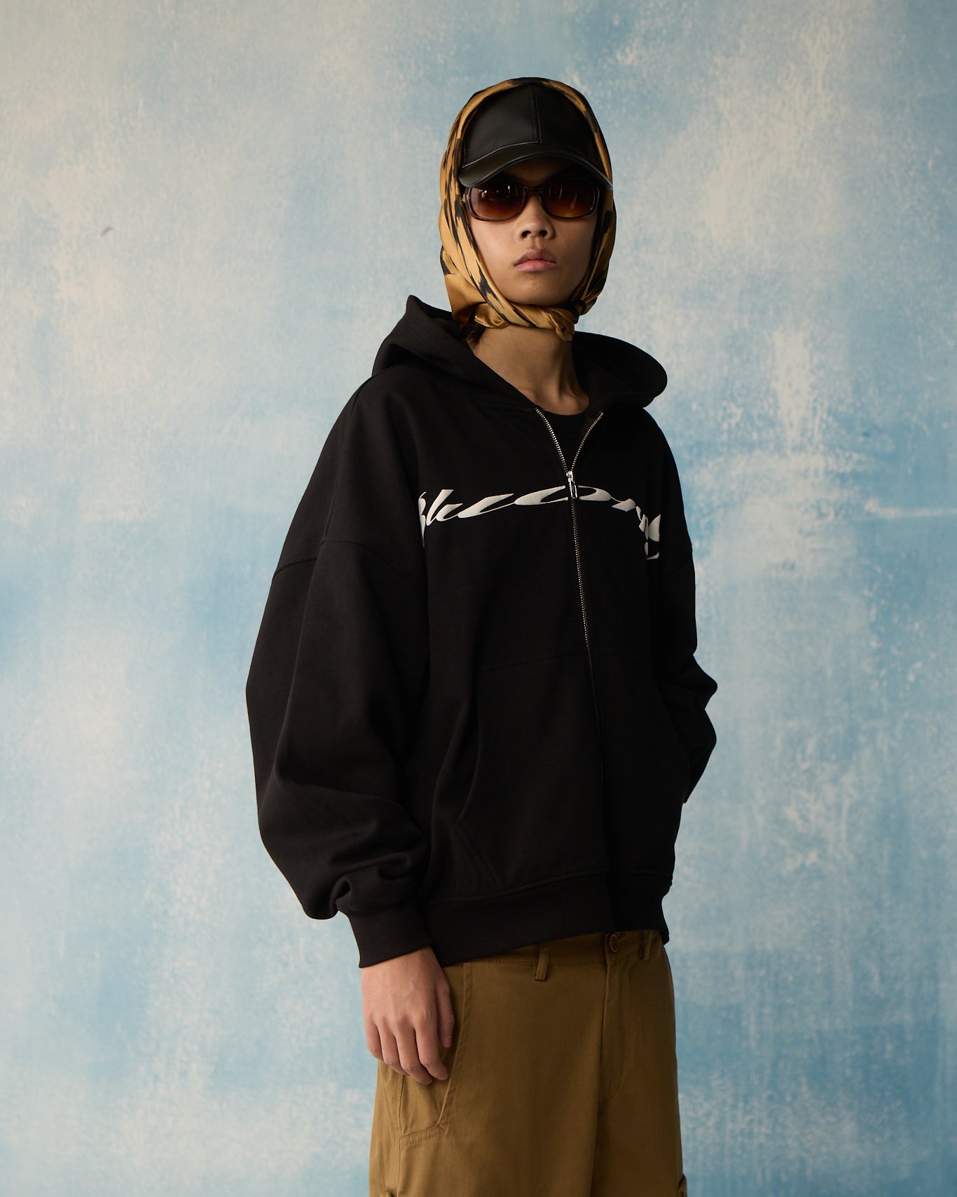 BLACK SERPENT BLOOM ZIPPER HOODIE