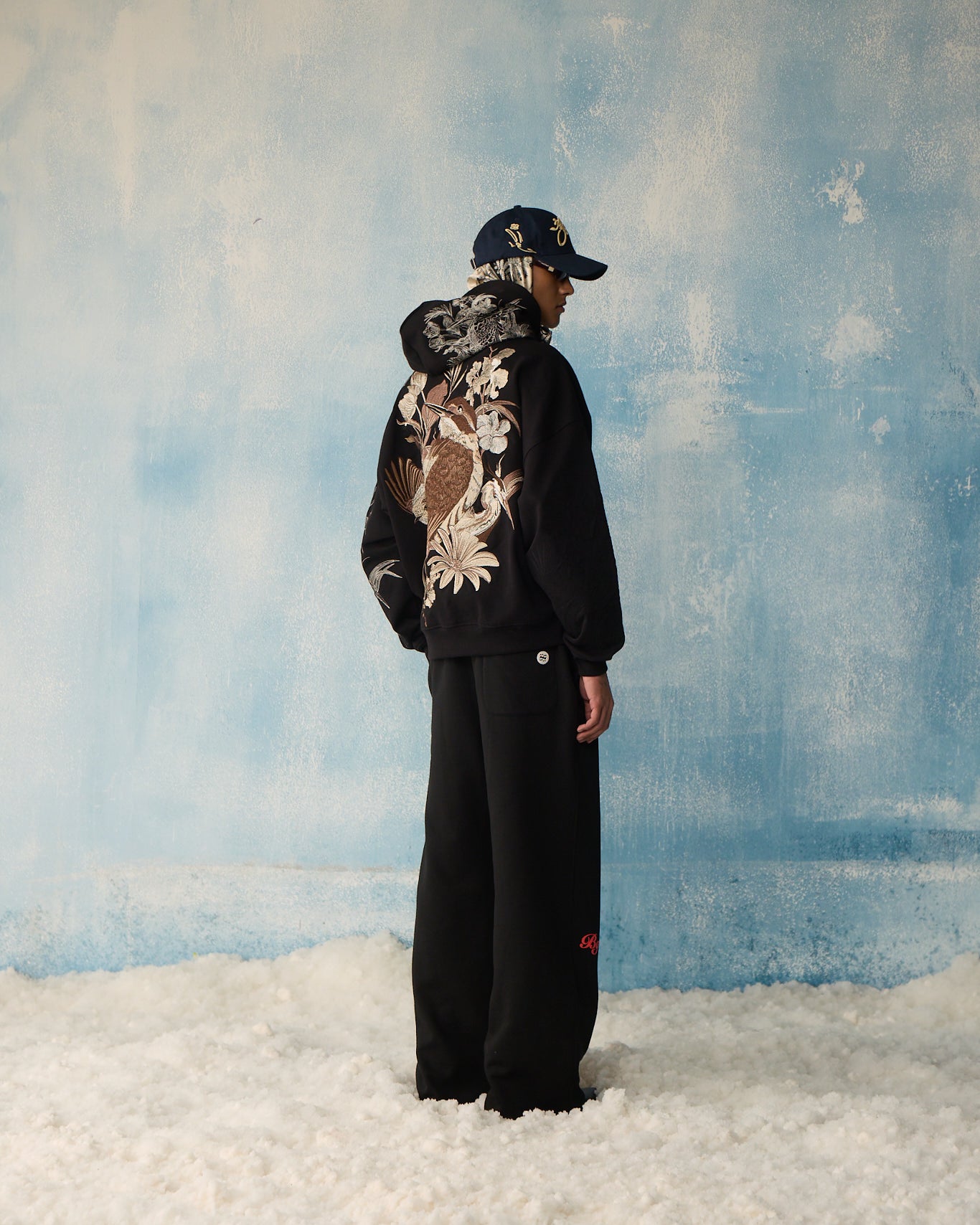 BLACK WILDLOOM HOODIE (PRE-ORDER)