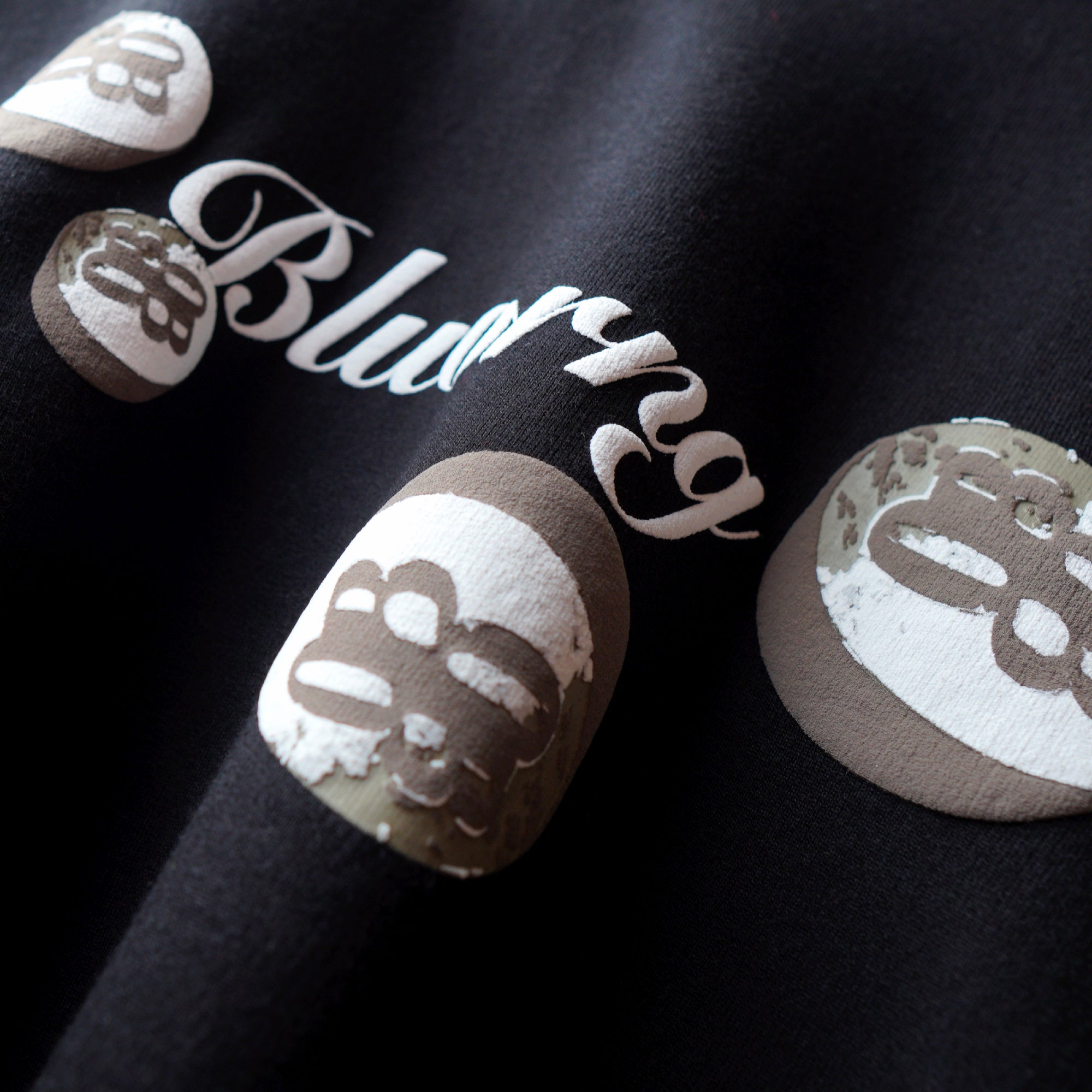 BLACK STRIVE T-SHIRT