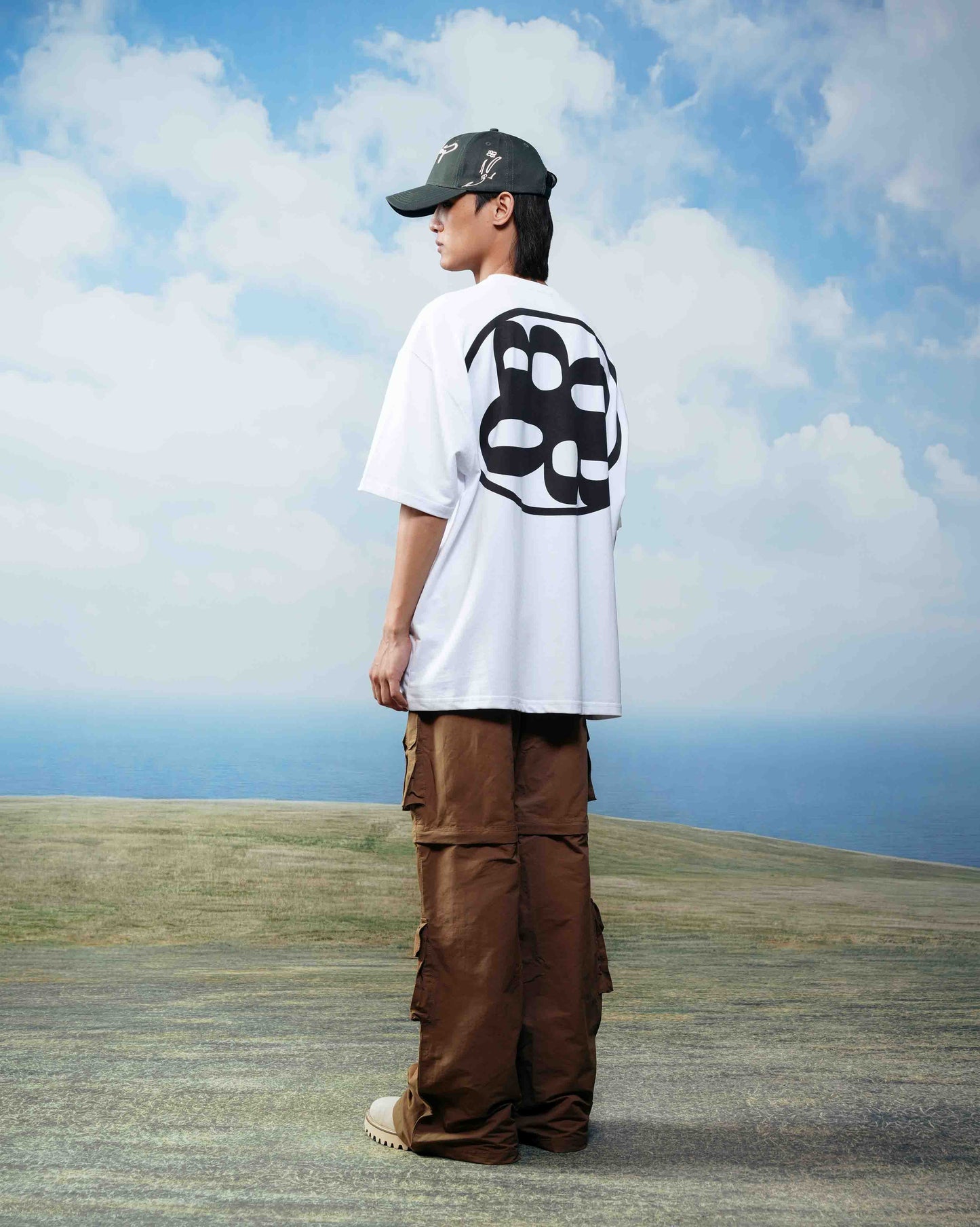 Basic Chalk T-Shirt - Streetwear Fashion