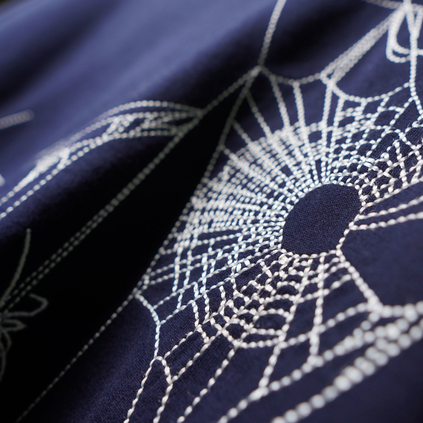 NAVY SPIDER T-SHIRT