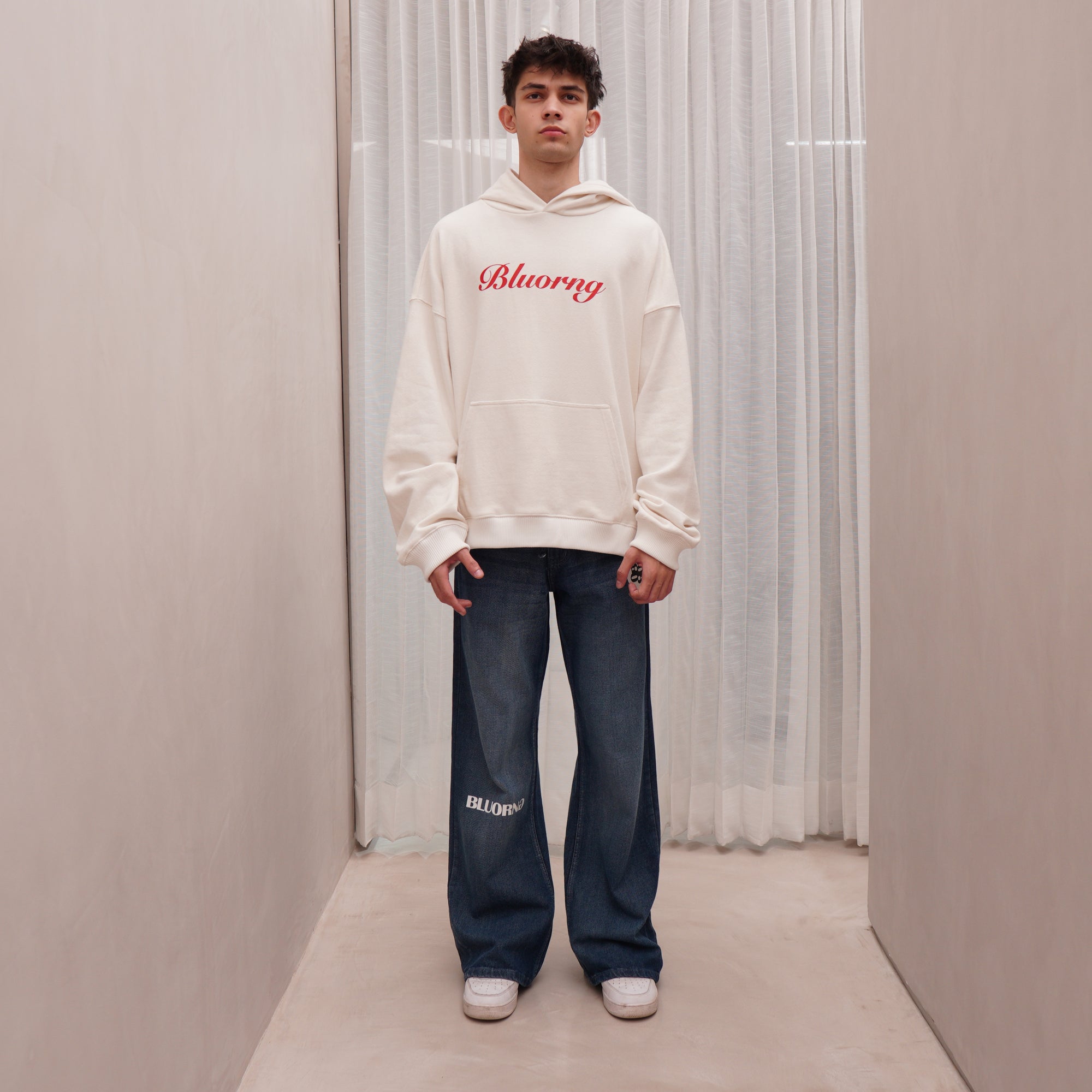 WHITE FAVOURITE HOODIE