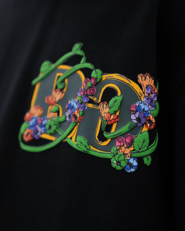 Black oversized premium t-shirt garland statement