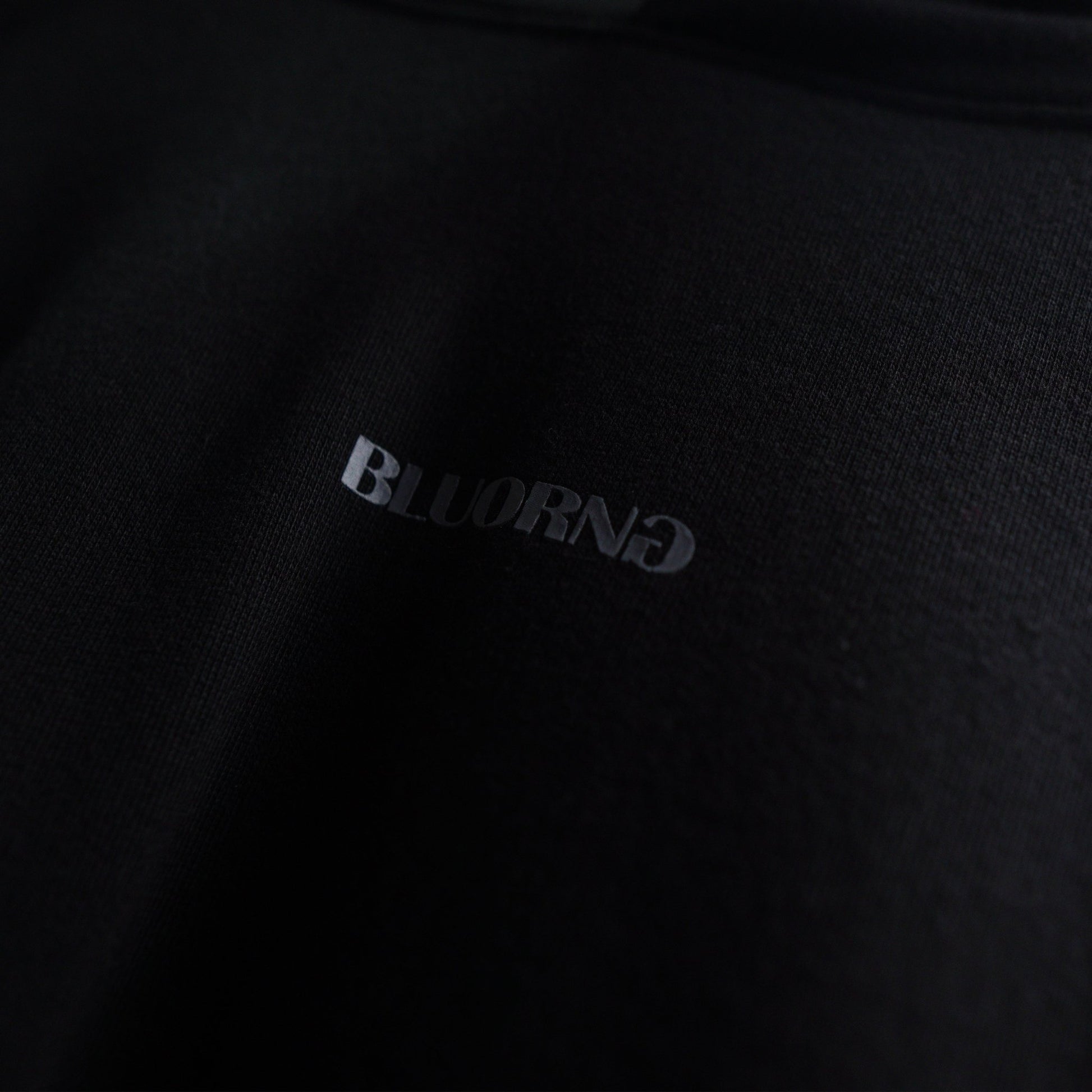 BASIC BLACK HOODIE - Bluorng